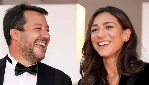 Matteo salvini nozze sempre più vicine per il leader della lega e l'imprenditrice francesca verdini. Matteo Salvini si commuove parlando di Francesca Verdini: "Un gioiello" | DiLei