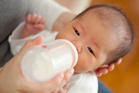 Jadi, orang tua tidak perlu terlalu mengkhawatirkannya dan menganggap bahwa ada. Pertumbuhan Bayi Tanpa Memperoleh ASI Eksklusif | Ibu dan ...