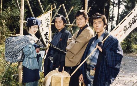 歌手活動の傍ら、 時代劇 、 刑事ドラマ にも多数出演するなど、俳優としても活躍した。. 時代劇☆あばれ八州御用旅 第4部｜BSジャパン