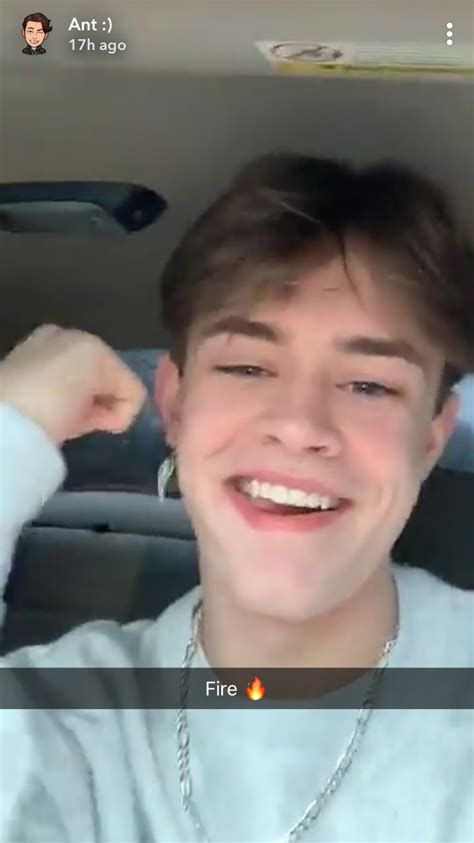 La masculinidad es un tema que llevo abordando desde el inicio de mi carrera. Pin de angela orellano en tik tok | Chicos guapos, Fotos ...