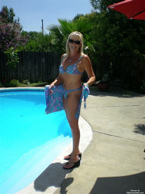 Backyard milf showing 25 of 173. Watchersweb Amateur Milf princess, returns, backyard, pool ...