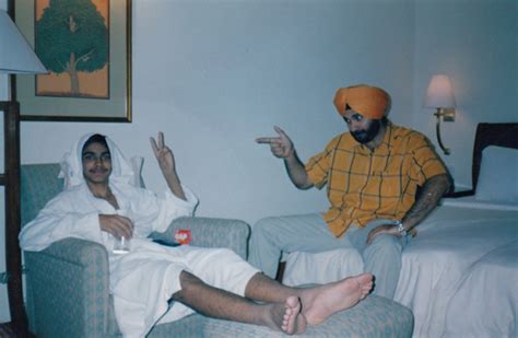 Oktober 1963) ist ein indischer politiker, fernsehpersönlichkeit und ehemaliger cricketspieler. Navjot Singh Sidhu Family Pictures Unseen - Indiatimes.com