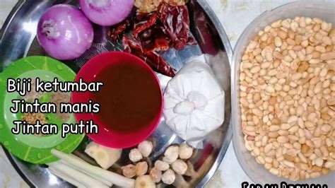 Jadi, pandai pandailah nak mengagak banyak mana air yang sedap dimakan dengan satay, nasi himpit, bawang hiris, timun dan cili api bubuh kicap. Resepi kuah kacang yang sedap ikut langkah satu persatu ...