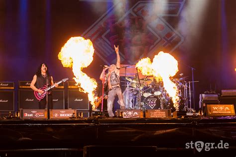 The sold out show raised an estimated $90,000 for the new york check out this shot taken by an smf at wacken open air 2016. Wacken Open Air 2016 - Tag 3: Blitzschlag und Glam-Rock ...