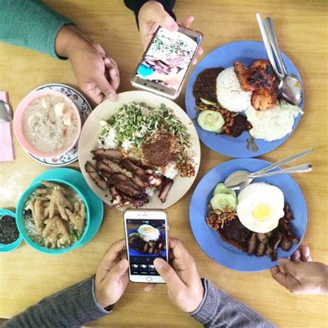 Harga di setiap kedai adalah berbeza. TRAVELERENSEM: Kedai Makan Best di Kuantan, Nasi Kerabu ...