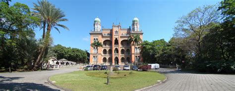 Estes são os conceitos que pautam a atuação da fundação oswaldo cruz (fiocruz), vinculada ao ministério da saúde, a mais destacada instituição. File:Castelo fiocruz panoramico.jpg - Wikimedia Commons