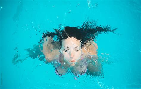 Young woman in the water by Simone Wave - Woman, Underwater - Stocksy ...