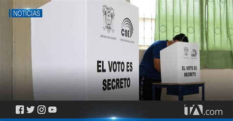 A las 18:00 horas comenzó el proceso de cierre y de conteo de mesas a nivel país, una hora antes por diferencia horaria, había comenzado en la región de magallanes. CNE: Resultados con el 97,85% de actas procesadas