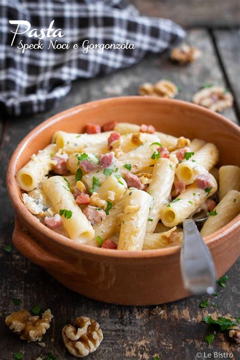 Maybe you would like to learn more about one of these? Pasta con crema di gorgonzola noci e speck, ricetta ...