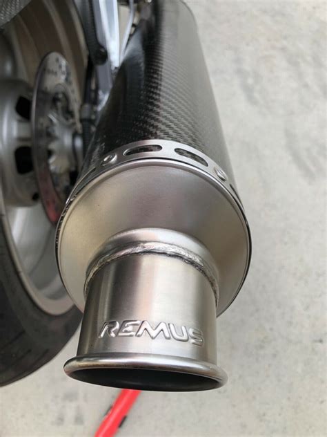 The 900 ss/sp improves the running gear with brembo goldline remote reservoir masters, full fairings, full floating stainless rotors on aluminum carriers the 900 ss/sl superlite is the top rung. 20191208 1995 ducati 900ss-sp right muffler - Rare ...