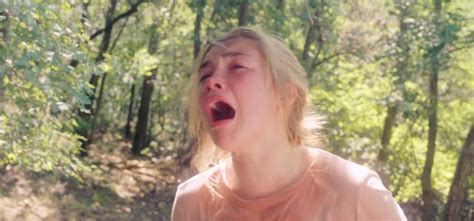 Florence pugh breaks down terrifying 'midsommar' screaming cabin scene on instagram. TRÁILER EN ESPAÑOL HD DE MIDSOMMAR, LA NUEVA PELÍCULA DEL DIRECTOR DE HEREDITARY - Cartelera ...