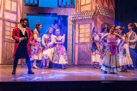 In carrozza con bella e bestia. La bella e la bestia - Musical Tickets - TicketOne