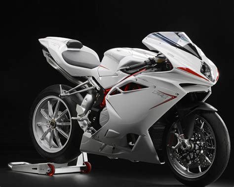 Mv f4 rr and f4rc exotica before its time. 2015 MV Agusta F4 Review