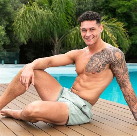 Callum and molly relive their casa amor return. Love Island 2019, Love Island news, cast and pictures