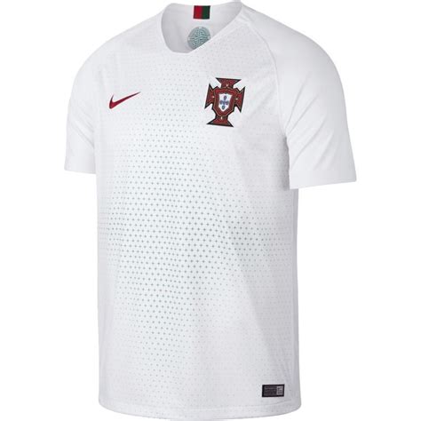 La suite après cette publicité. Maillot Portugal extérieur 2018 sur Foot.fr