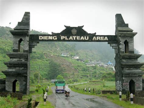 Center and power forward shoots: Yogyakarta Dieng Plateau Borobudur Tour Package 3D2N ...