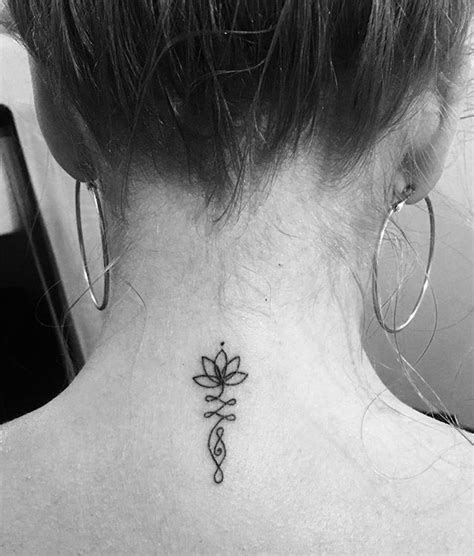 The design of the paed tidt yant also incorporates eight representations of the buddha. Encontrada no Google em sk.pinterest.com | Mini tattoos ...