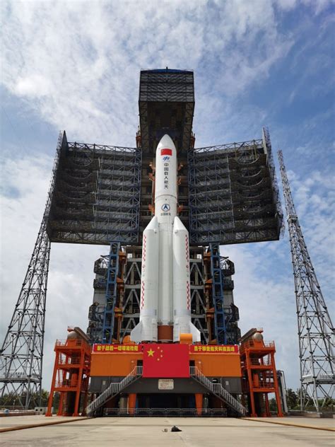 O foguete decolou do local de lançamento de espaçonave wenchang na costa da província insular de hainan, no sul da china, às 12h37 (horário de beijing). China lança com sucesso o seu mais novo foguete - Futuro ...
