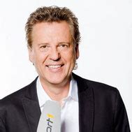 Jörg dahlmann wird nicht länger für sky am mikro sitzenfoto: Unsere Botschafter - Lila Hoffnung-CED und Darmkrebshilfe ...