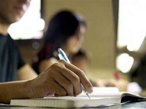 H εφαρμογή υπολογίζει τα ταχυδρομικά τέλη μεμονωμένων αποστολών επιστολών και δεμάτων. Πανελλαδικές 2017: Όλη η εξεταστέα ύλη | Alfavita