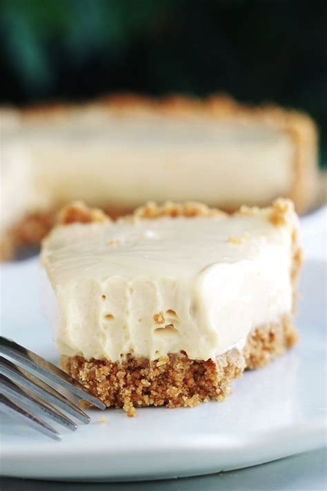 Cette recette de mon adolescence a été réalisée maintes fois avec les fameux biscuits au miel que sont les biscuits graham! Cheesecake au fromage frais et lait concentré (sans ...