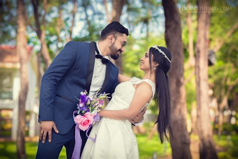 This site provides total 6 hindi meaning for couples. Couple Shoot Poses South India Focuz Studios Chennai