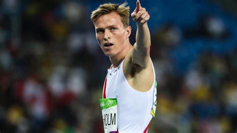 Karsten warholm kaller inn til pressekonferanse på clubhouse: Rekordslakt av Karsten Warholm på 400 meter | Sport ...