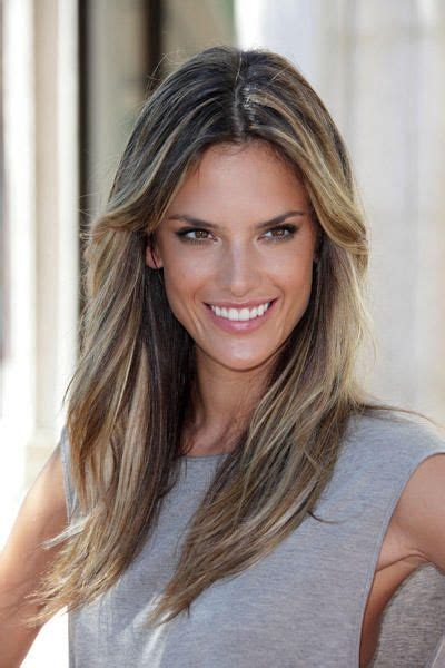 Long wavy hairstyles with side bangs. Alessandra Ambrosio | Hair styles, Hairstyle, Hair beauty