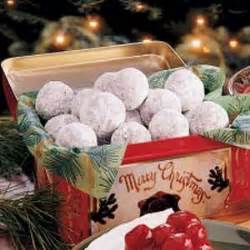 Not only are they delicious, but they are great for gifting to family, friends and neighbors or leaving out for santa. Old Farmhouse Cooking: Traditional Christmas Snowball ...