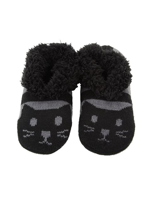 Amazing collection of cat socks and shoes for cat lovers! LOVEsick Cat Slipper Socks | Accesorios, Moda, Neko