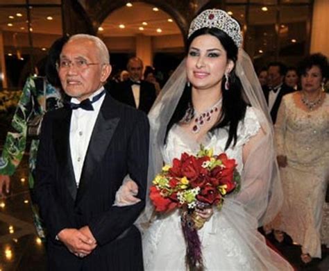 George chan hong nam timbalan ketua menteri merengkap menteri pembangunan pertanian dan menteri pembangunan perindustrian sarawak. Biodata Puan Sri Ragad Waleed Alkurdi Isteri Ketua Menteri ...