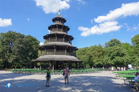 The englisher garten is an enchanted park, where you can do lots of things. Englischer Garten - Der grüne Volksgarten in München ...