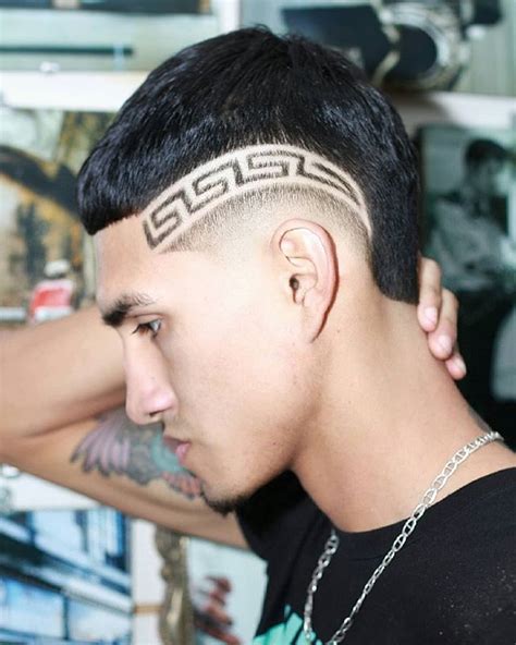 Es uno de los tipos de desvanecidos más usados hoy en día. Men's Hair, Haircuts, Fade Haircuts, short, medium, long, buzzed, side part, long top ...