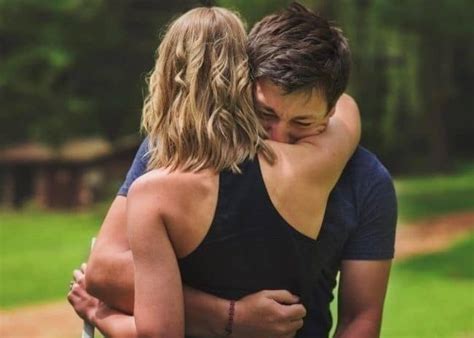 Almost everyone tries to find the perfect person to marry and enjoy a love affair that lasts a lifetime with him. Husband Thinks He's At A Couples Photo Shoot Until His ...