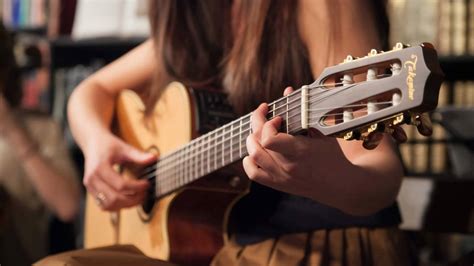 About our music program for adults. Piano, Guitar, Violin, Singing Lessons for Adults
