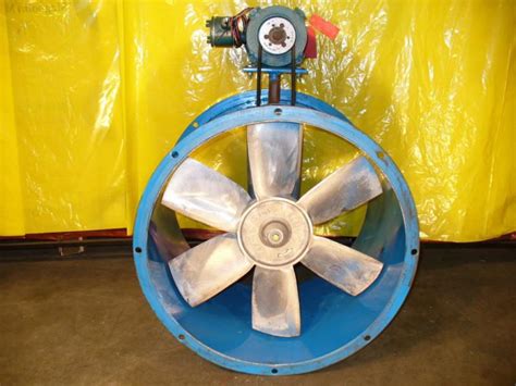 A typical paint booth has a totally enclosed fan but a fan not mounted to a paint booth for painting will usually be explosion proof. Buy BINKS EXHAUST FAN * SPRAY PAINT BOOTH FUME BLOWER W ...