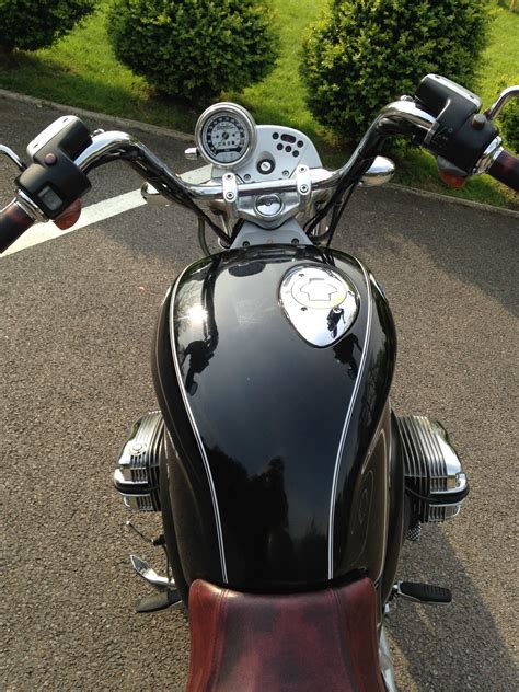 Bmw r 1200 c 'james bond' r 1200 c. BMW R1200C MOTORBIKE IN BLACK WITH MAROON LEATHERS-'YES ...