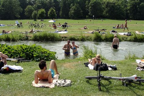 Übersicht englischer garten parken rund um den englischen garten. Um dia no Englischer Garten / At day at the Englischer Gar ...