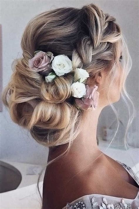 The chignon hairstyle works on straight, wavy and curly hair. 60 Sophisticated Prom Hair Updo Hairstyles #Full ...