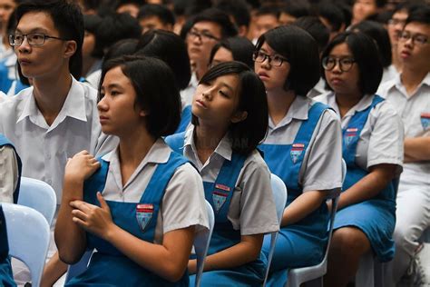 Apakah jenis program yang ditawarkan oleh kementerian pendidikan malaysia? Sijil UEC vs Sijil SPM : Isu Perkauman Yang Merenggangkan ...