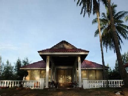 Escape to an intimate paradise. Villa Danialla Beach Resort | Kelantan Travel Guide