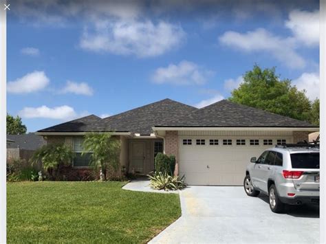 A timeless color that masters richness and depth using granules of classic black with gray, umber brown and a hint of sable. Pin by Kathy Freet on Roof shingle color Black sable shingle Owens Corning | Shingle colors ...