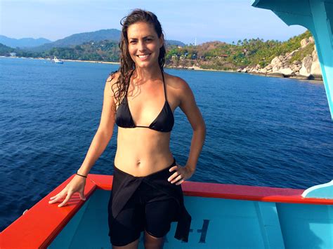 The nearest decent diving to the bay area is certified dive centers are available to ensure you have a safe diving experience. Why You Should be Scuba Diving Koh Tao, Thailand - Heels ...