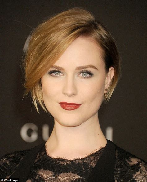 Evan rachel wood est une actrice américaine. Evan Rachel Wood reveals she was bullied about her slim ...