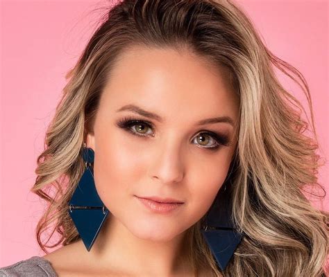 According to google play larissa manoela música achieved more than 5 thousand installs. Larissa Manoela Musica Abaixar / Larissa Manoela fotos ...