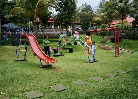 Gambar konsep taman depan rumah minimalis sederhana modern lahan sempit terbaru. Gambar Desain Taman Bermain Anak