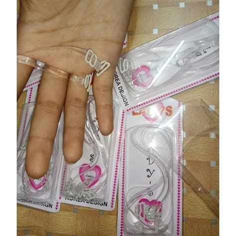 Sebab, bh sendiri berfungsi sebagai penyangga payudara, dan tanpanya, payudara. Tali Bra Bening 1cm Tali Transparan Tali BH Bra Strap Underwear | Shopee Indonesia