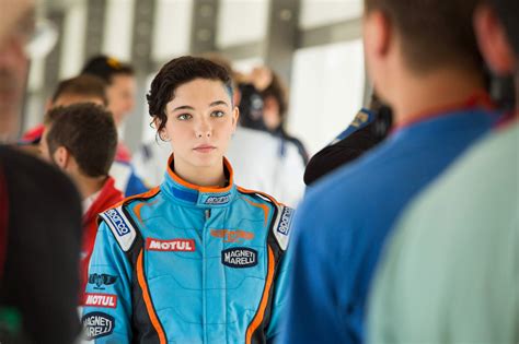 Hold my arm on the steering wheel. Matilda De Angelis, protagonista di Veloce come il vento ...