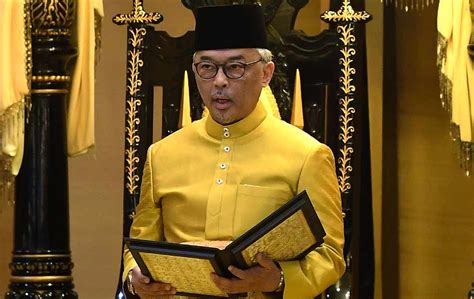 Daulat tuanku ♡ dirgahayu tuanku (video rakaman ketika baginda masihpemangku raja pahang) видео dokumentari khas sempena pem. Istiadat Pemasyhuran Sultan Pahang Ke-6 | Astro Awani