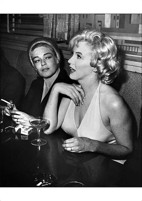 You don't need someone to complete you. Print of Simone Signoret and American star Marilyn Monroe in 2020 | Marilyn monroe photos ...